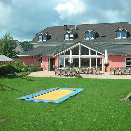 Mosel Familienurlaub Zickzack アパート Thornich